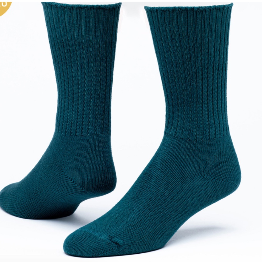 NEW! Maggie's Organic Cotton Teal Crew Socks Size Large TWO PAIR. NWT!